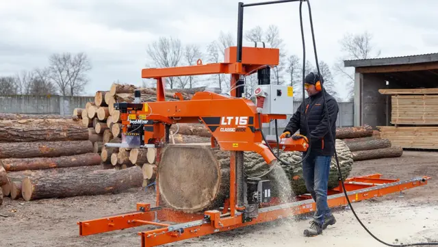 Wood-Mizer LT15 Wide Båndsagbruk 25Hk bensinmotor 